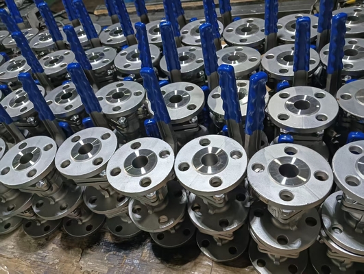 Válvula Esférica de Aço Inoxidável Fundido por Investimento com Sede de PTFE e Corpo WCB para Ambientes de Alta Temperatura